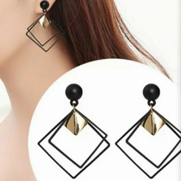 everrealli Jewelry - Black & Gold Tone Dangle Multi Square Earrings